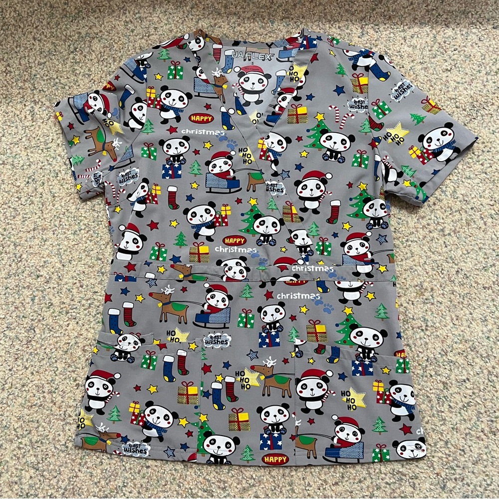 Small “Holiday Pandas” scrub top